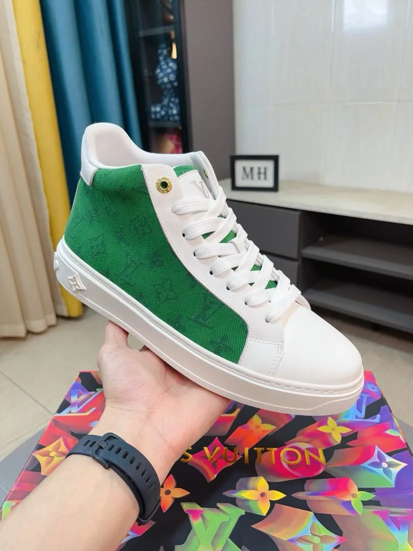 Men's shoes 💰560🌹🌹【LV】New men's high-top shoes, ‌global limited edition💯 shoes‌ are made of ‌original silk leather➕cowhide lining🐂top-grade workmanship! ‌Inner padding for feet: pure imported sheepskin lining, strappy sneakers, comfortable and breathable✅ luxurious and noble!! Men's shoe size: 38-44 💮